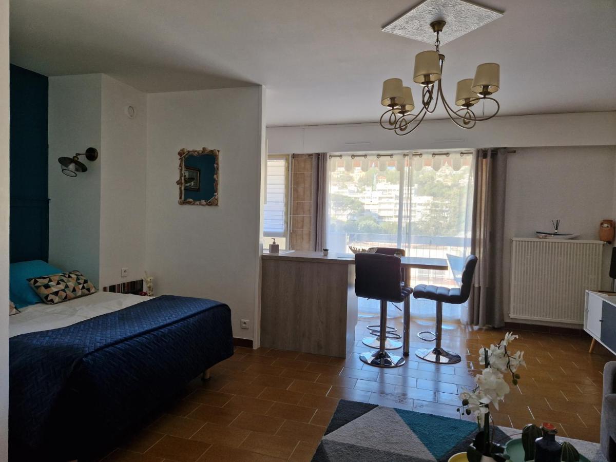 Appart l'Estivaliere Golfe Juan Esterno foto